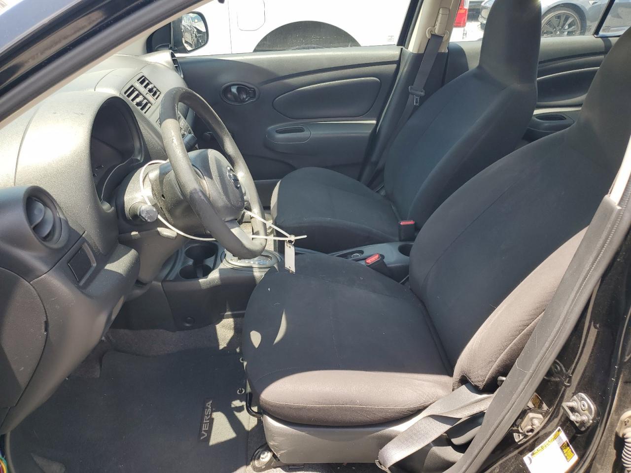 2014 Nissan Versa 1.6 S Plus - Image 7