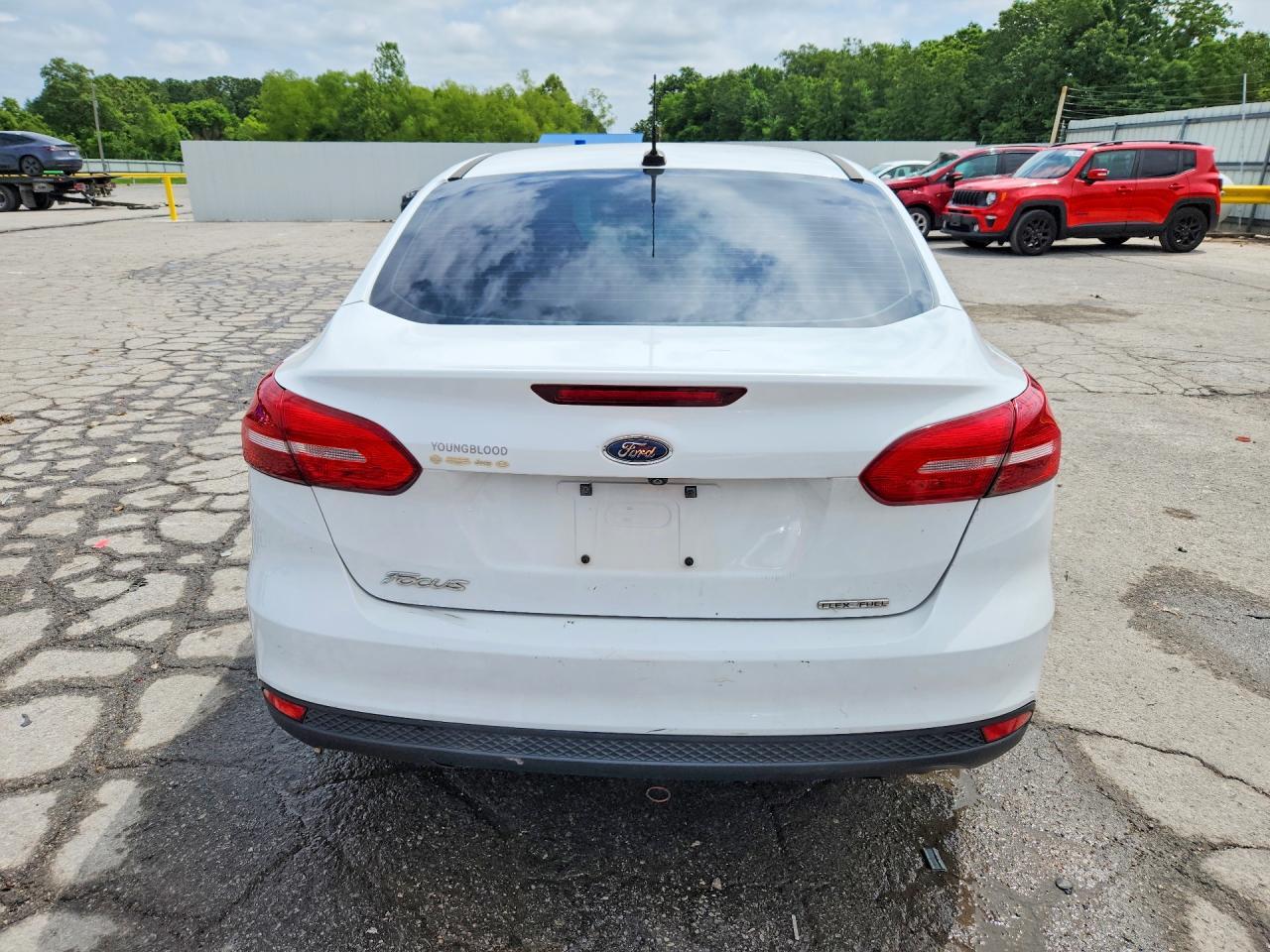 2015 Ford Focus S - Фото 6