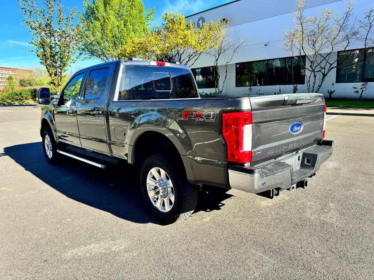 2018 Ford F350 Super Duty - Фото 3