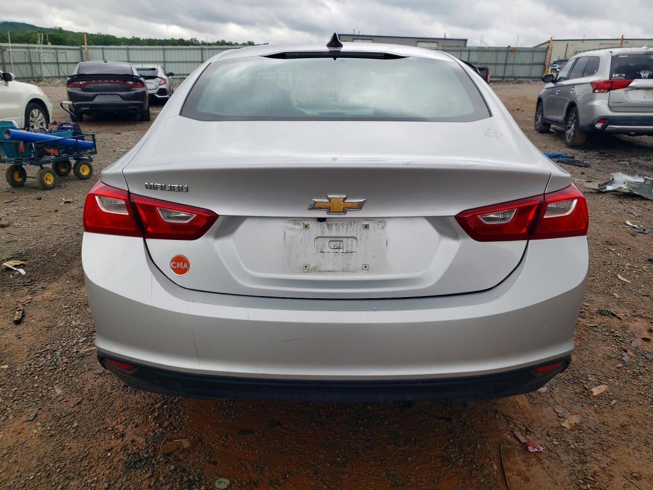 2017 Chevrolet Malibu Ls - Фото 6