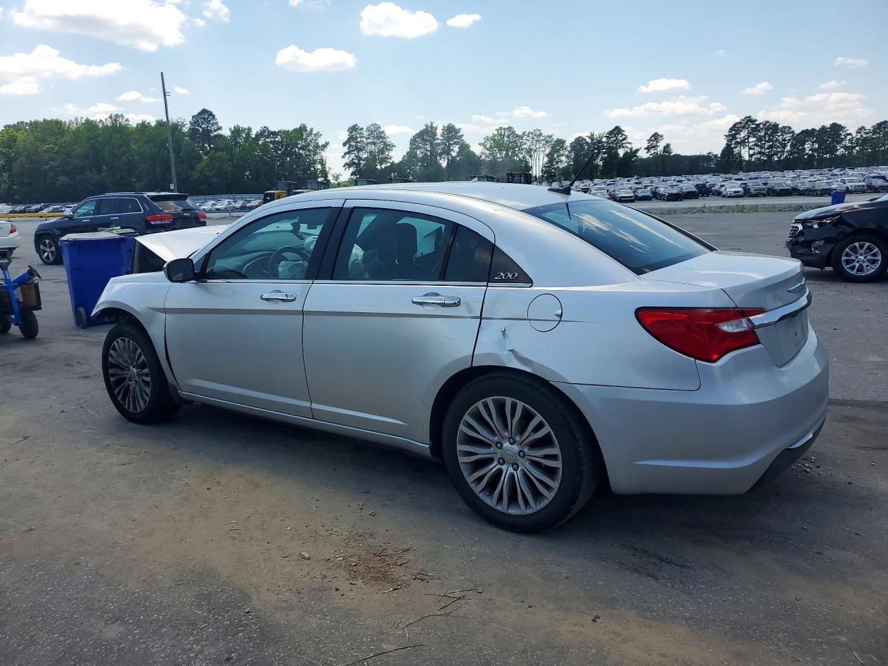 2012 Chrysler 200 Limited - Фото 2