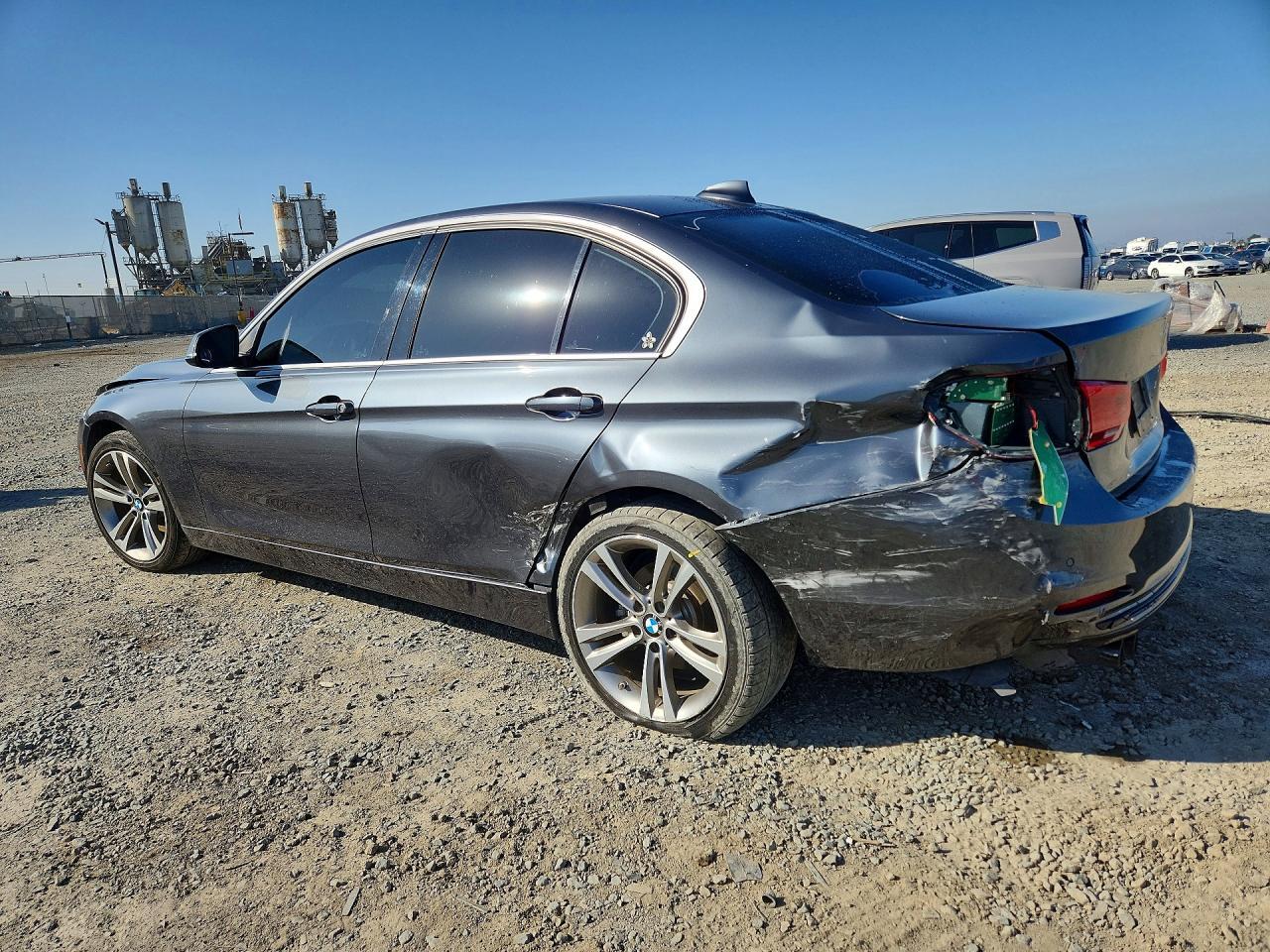 2018 BMW 330 I - Фото 2