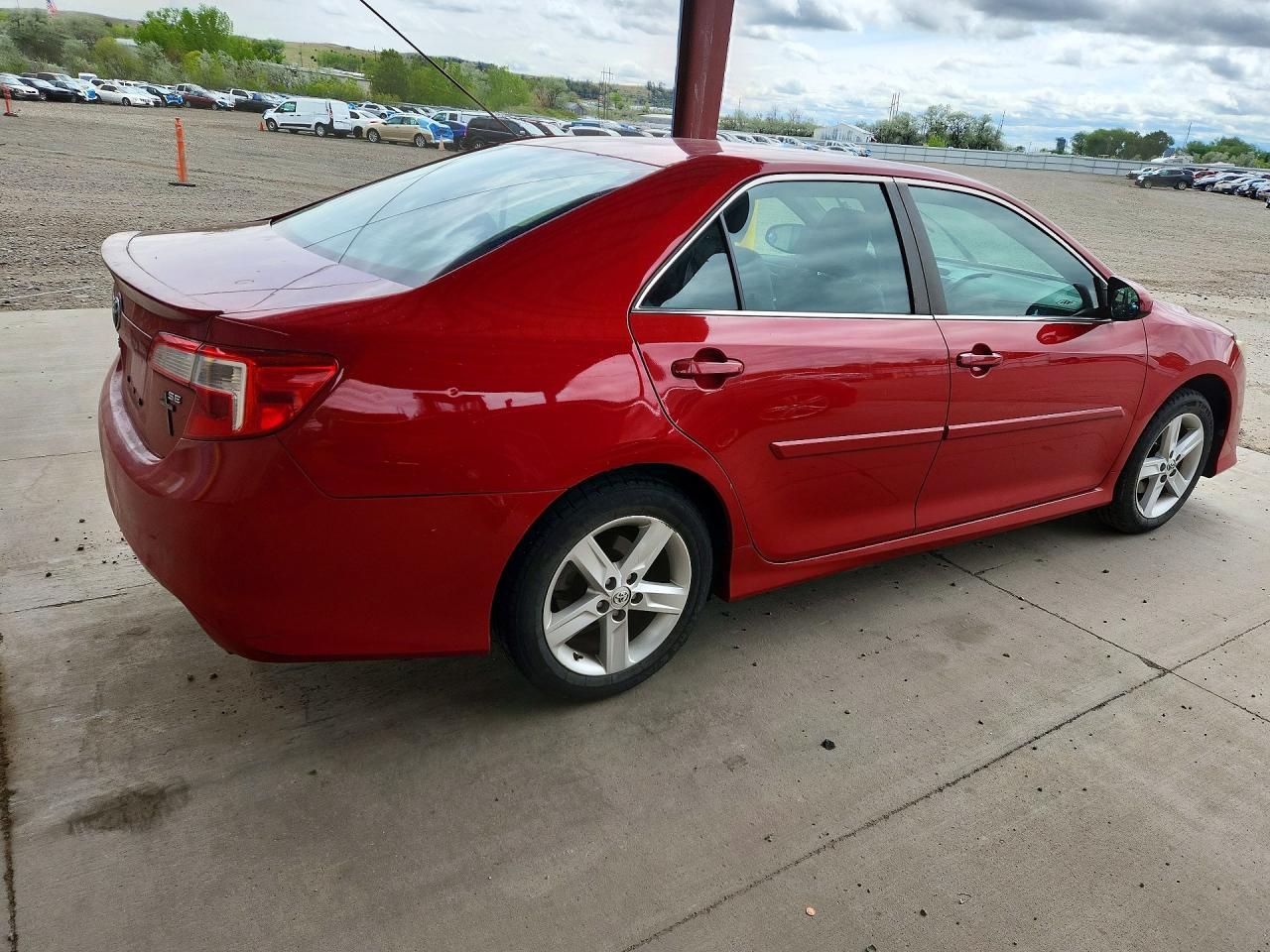 2014 Toyota Camry Se - Фото 3
