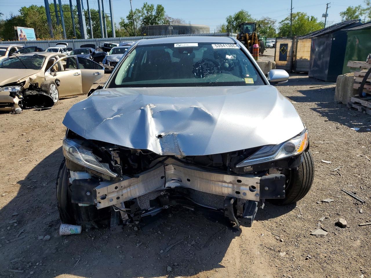 2020 Toyota Camry Xse - Фото 5