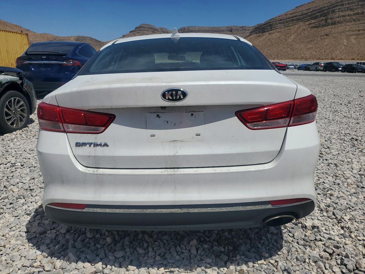 2017 Kia Optima Lx - Фото 6