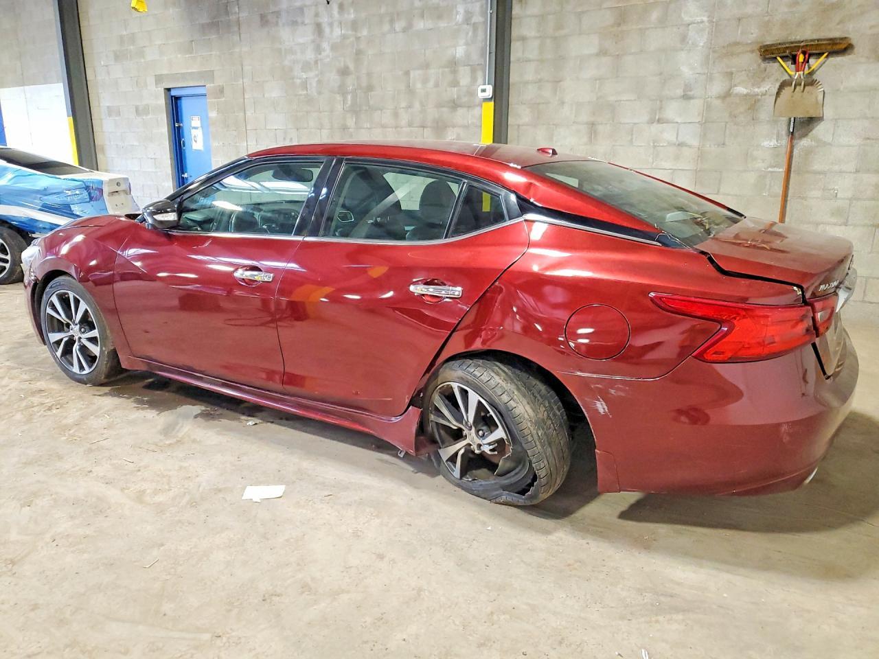 2017 Nissan Maxima 3.5 Sv - Image 2