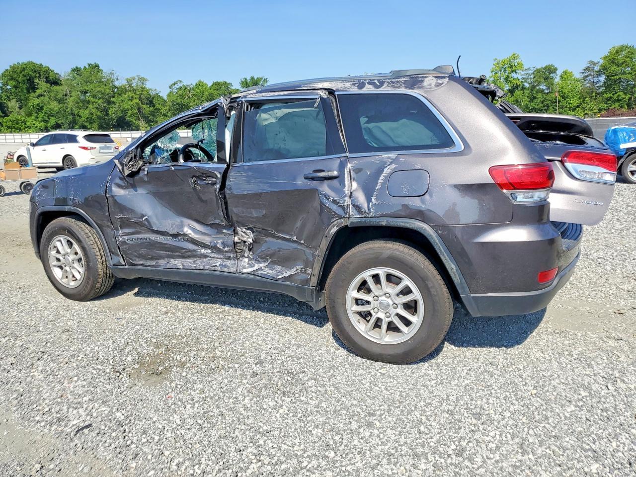 2020 Jeep Grand Cherokee Laredo - Image 2