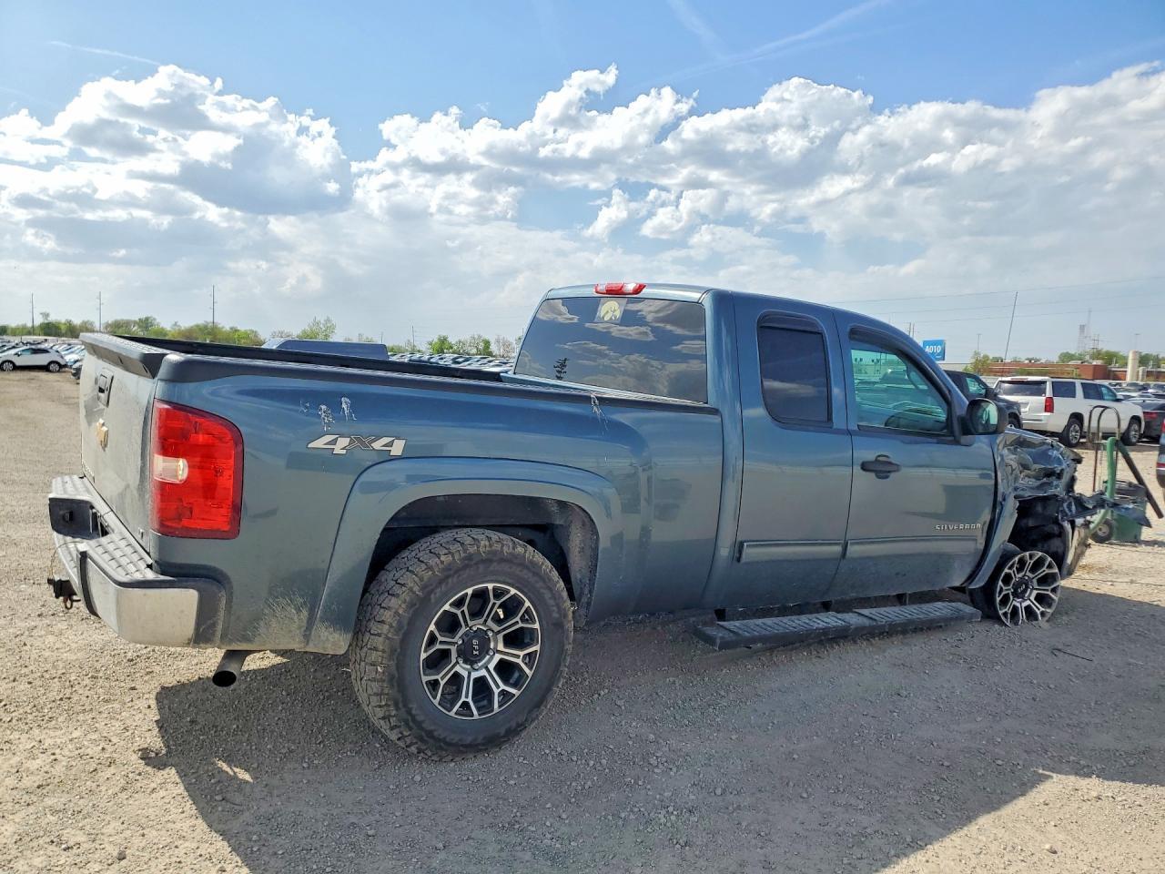 2013 Chevrolet Silverado K1500 Lt - Image 3