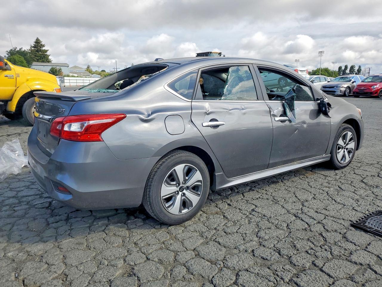 2017 Nissan Sentra Sr - Image 3