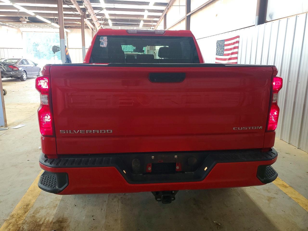 2022 Chevrolet Silverado K1500 Custom - Фото 6