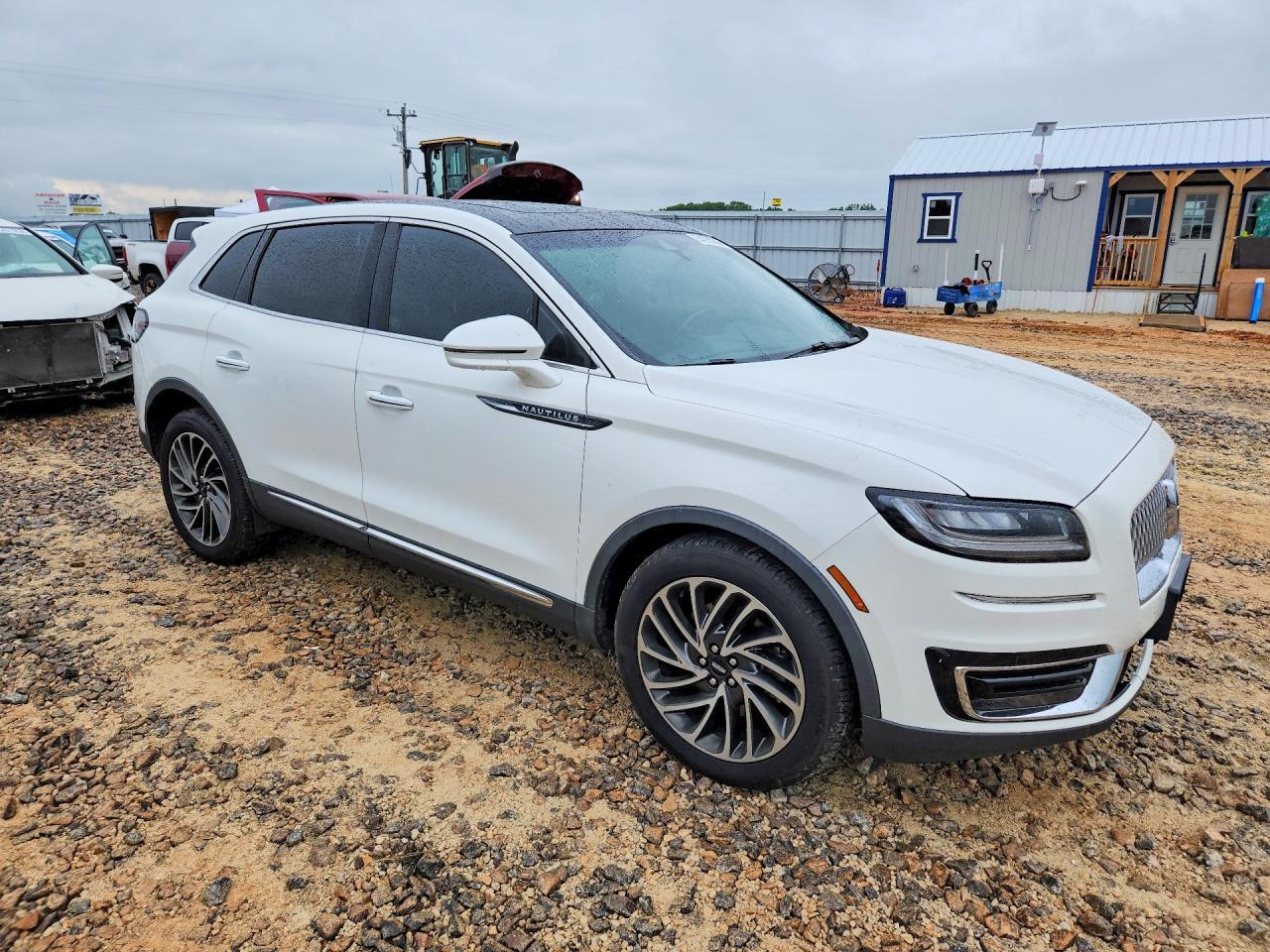 2020 Lincoln Nautilus Reserve - Image 4