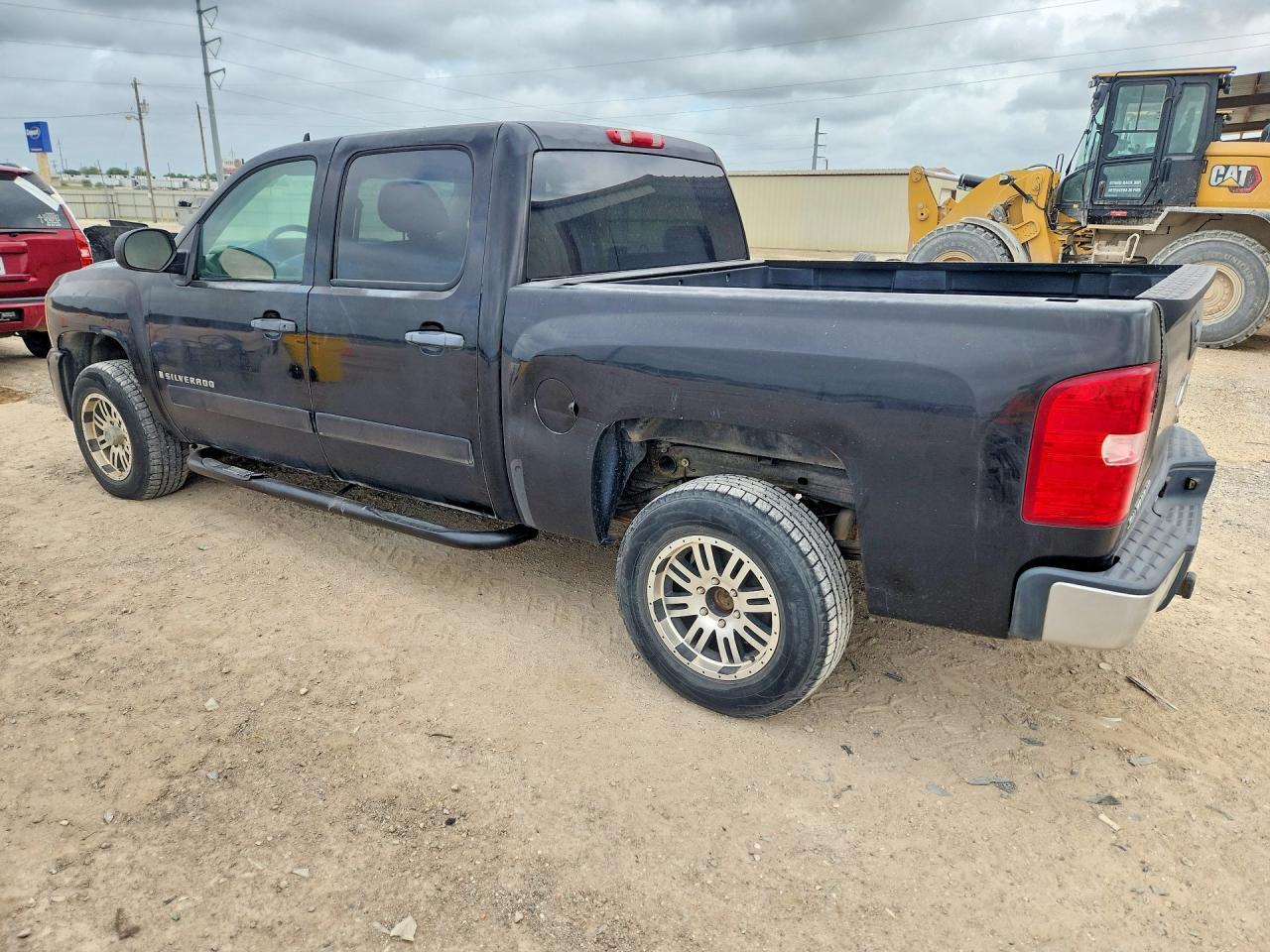 2008 Chevrolet Silverado C1500 - Image 2
