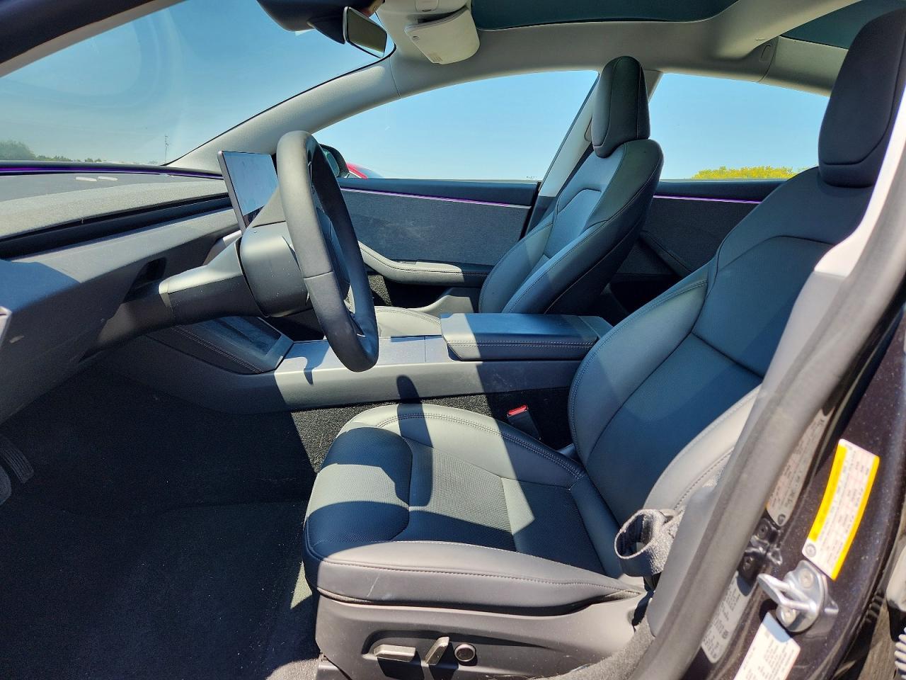 2025 Tesla Model 3 - Image 7