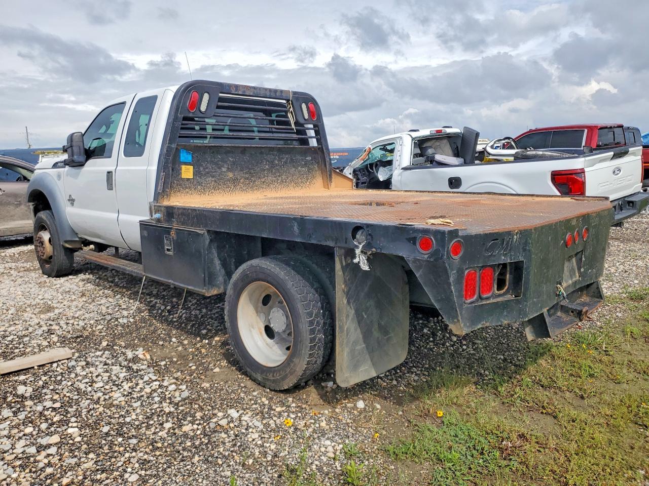 2016 Ford F550 Super Duty - Image 2