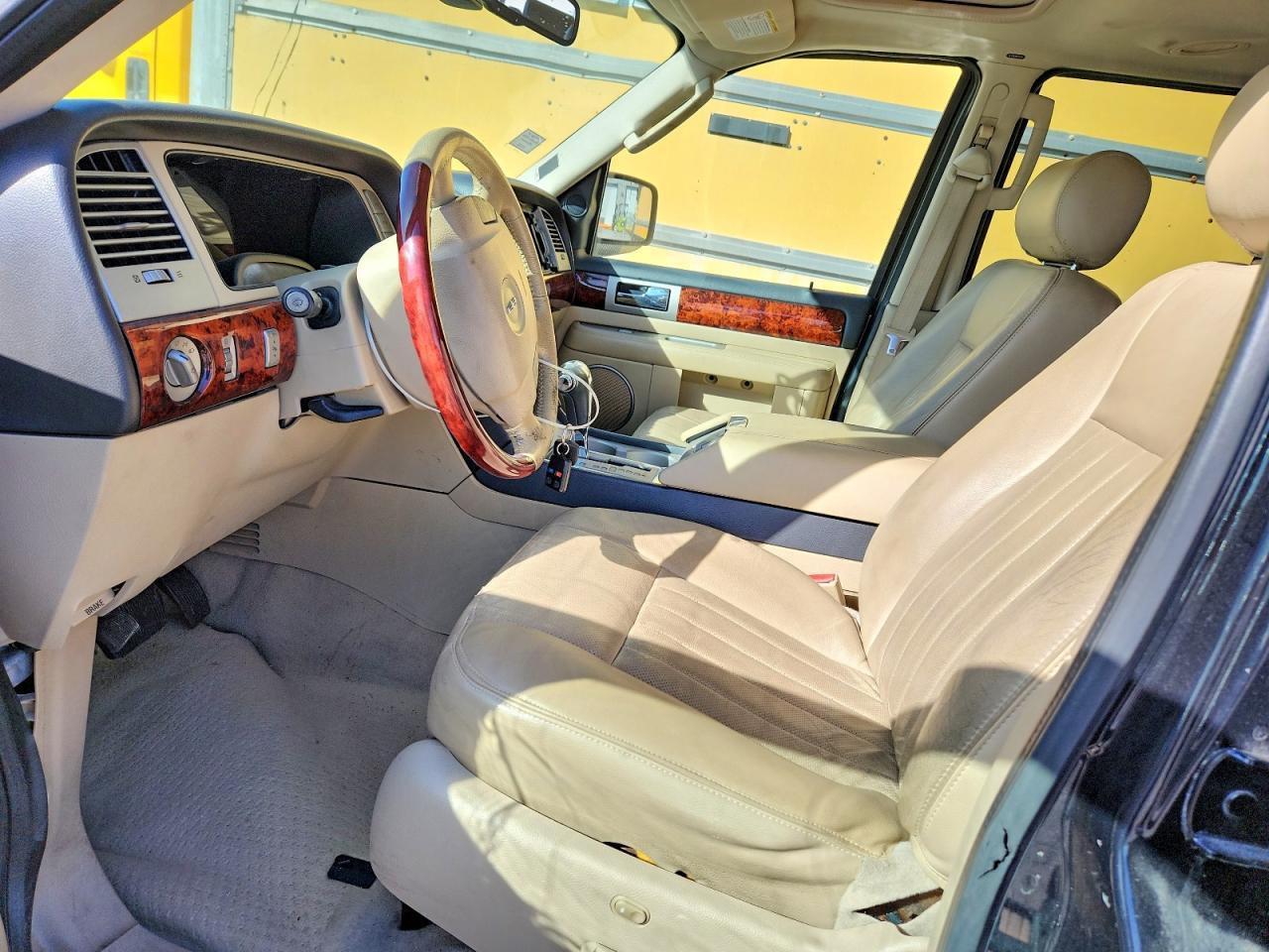 2006 Lincoln Navigator - Фото 7
