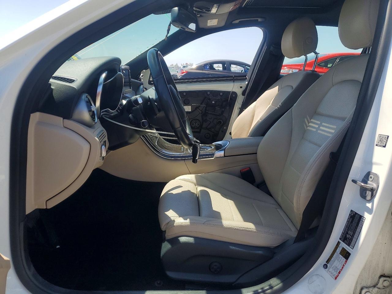 2018 Mercedes-Benz C 300 - Image 7