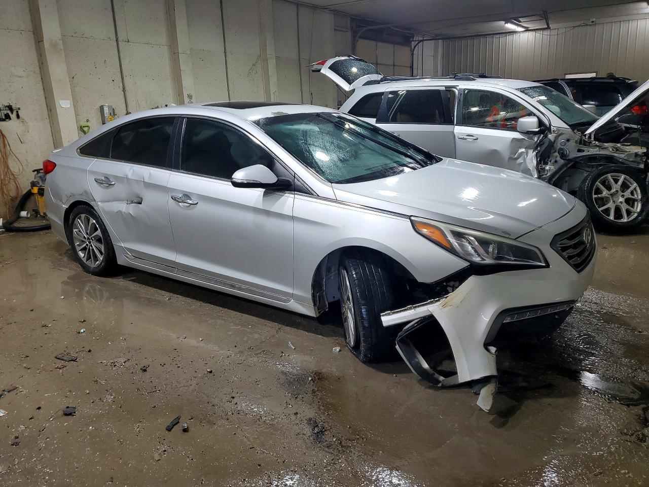 2016 Hyundai Sonata Sport - Фото 4