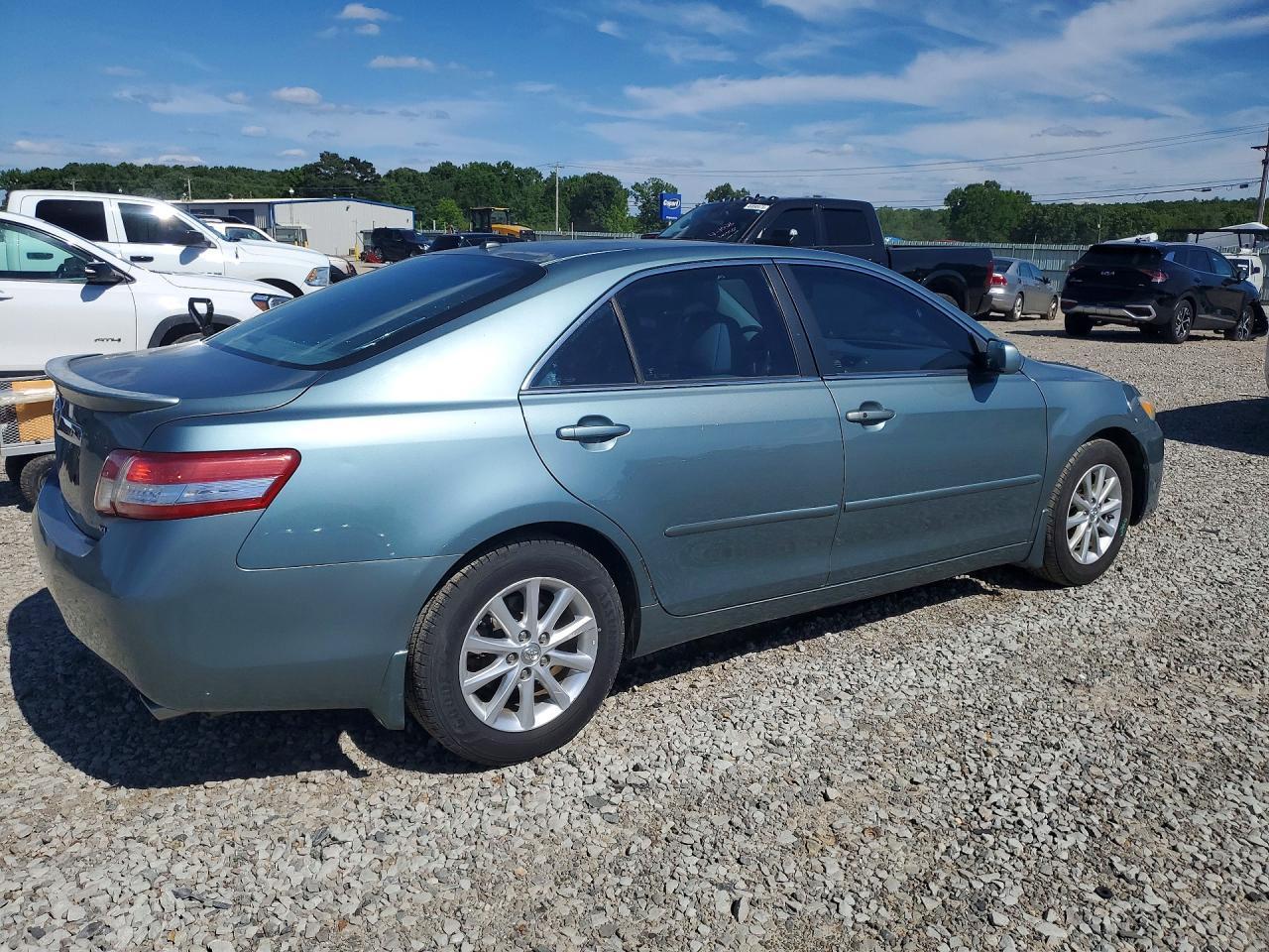 2010 Toyota Camry Xle V6 - Image 3