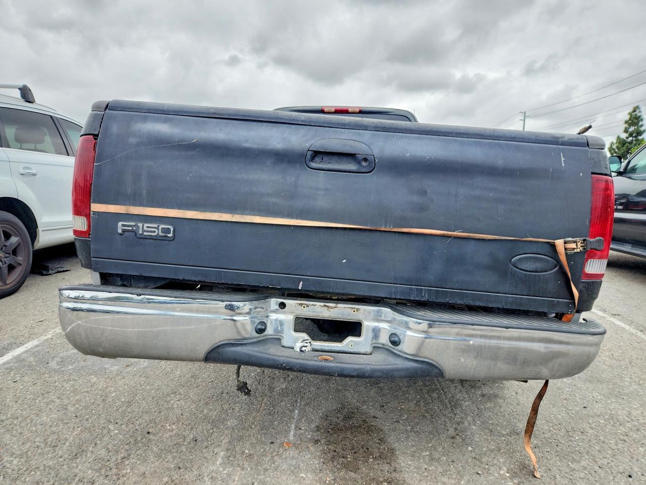 2003 Ford F150 - Image 6