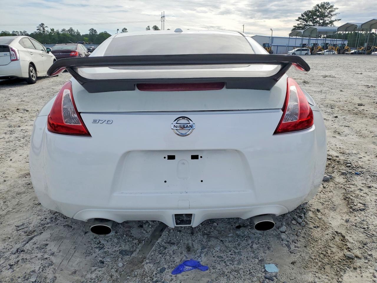 2018 Nissan 370Z Nismo Tech - Image 6