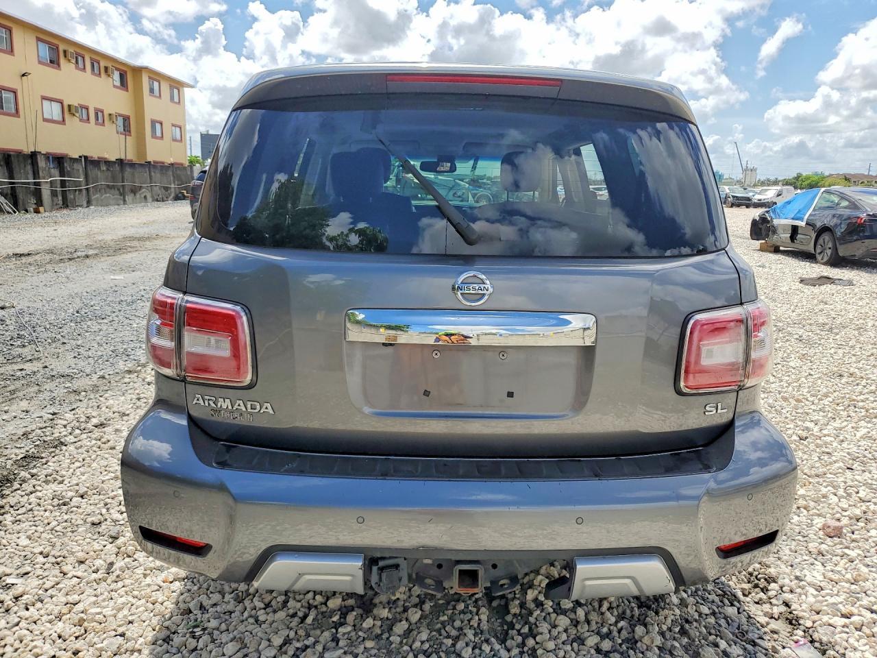 2017 Nissan Armada Sl - Image 6