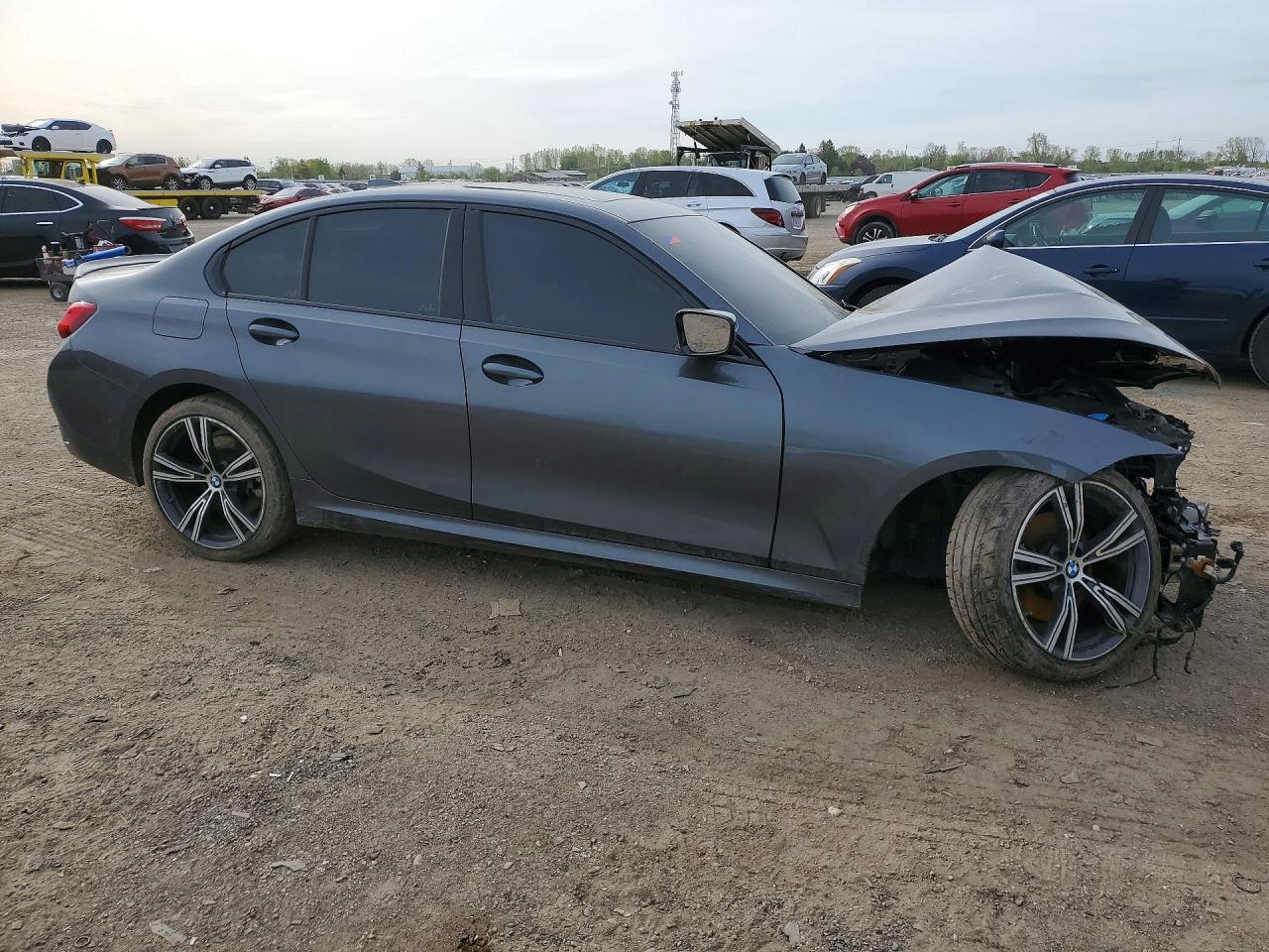 2019 BMW 330Xi - Фото 4