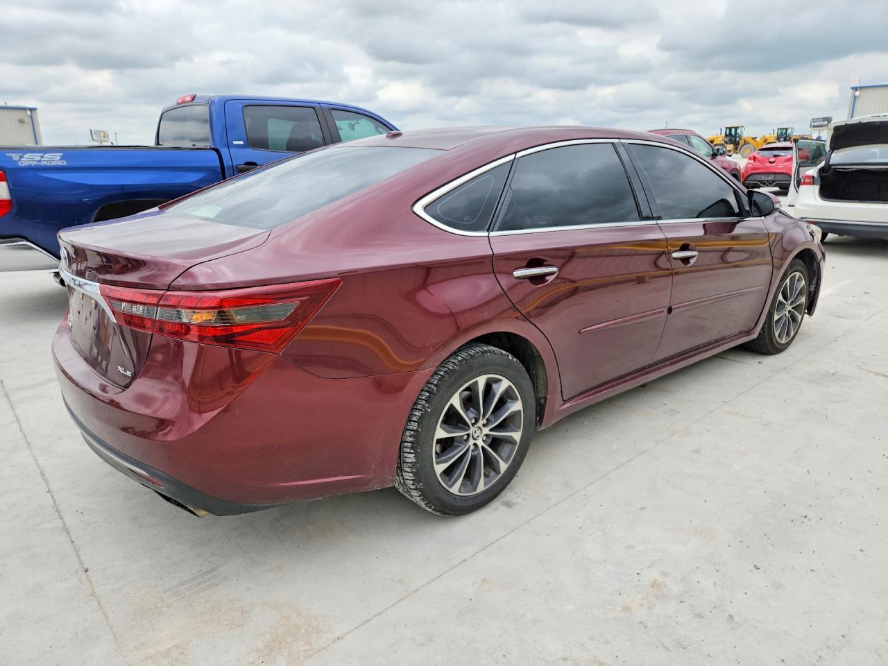 2016 Toyota Avalon Xle - Фото 3
