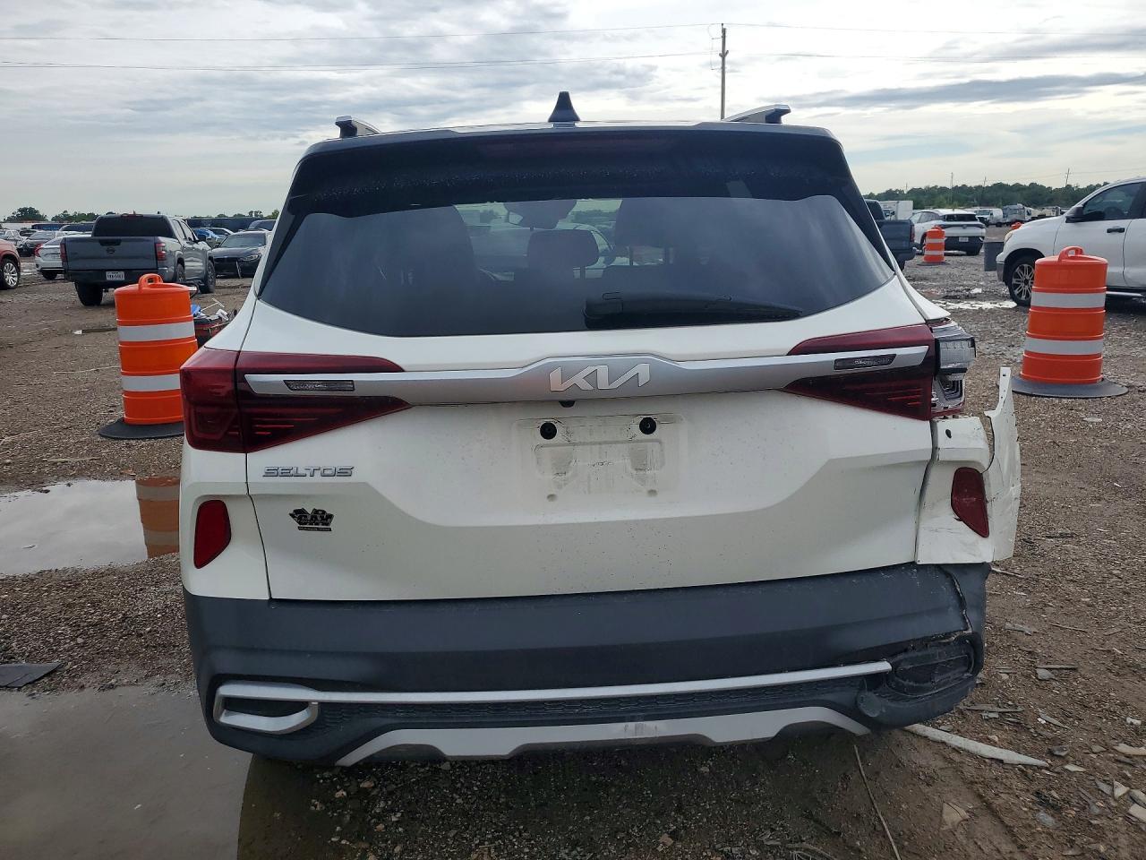 2022 Kia Seltos S - Image 6