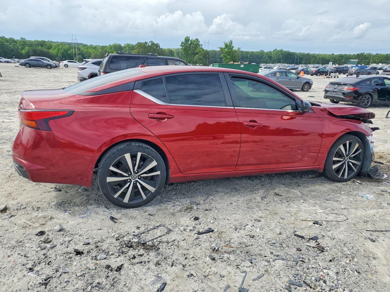 2021 Nissan Altima Sr - Фото 3