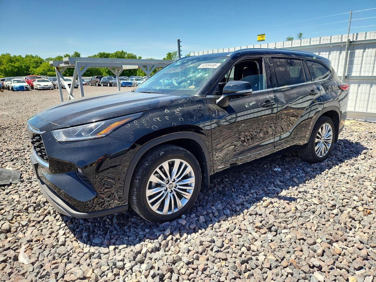 2023 Toyota Highlander Hybrid Platinum