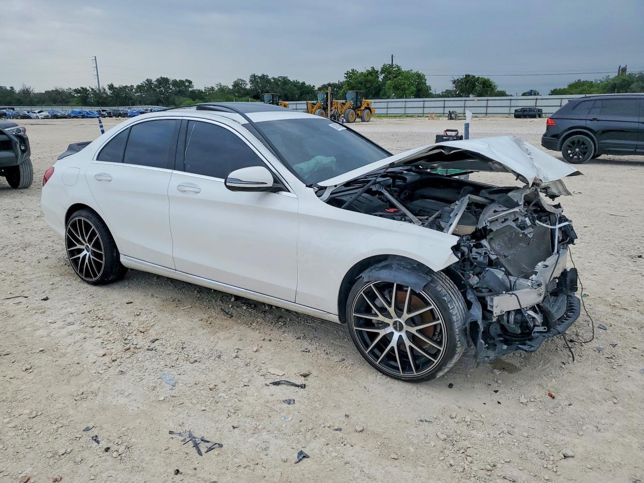 2018 Mercedes-Benz C 300 4Matic - Image 4