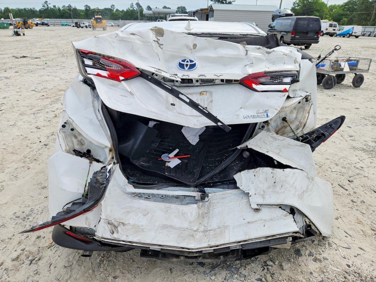 2022 Toyota Camry Le - Фото 6