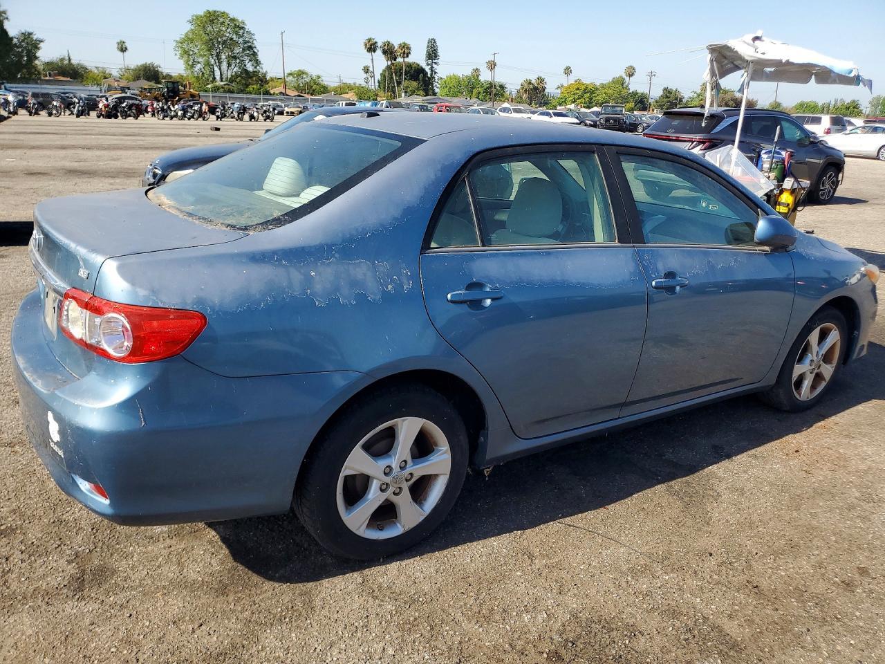 2012 Toyota Corolla Le - Image 3