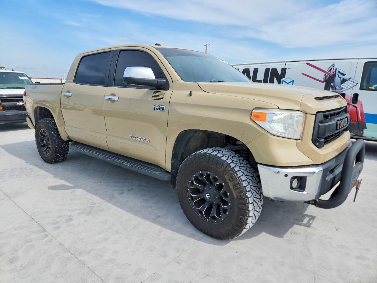 2017 Toyota Tundra Crewmax Limited - Image 4