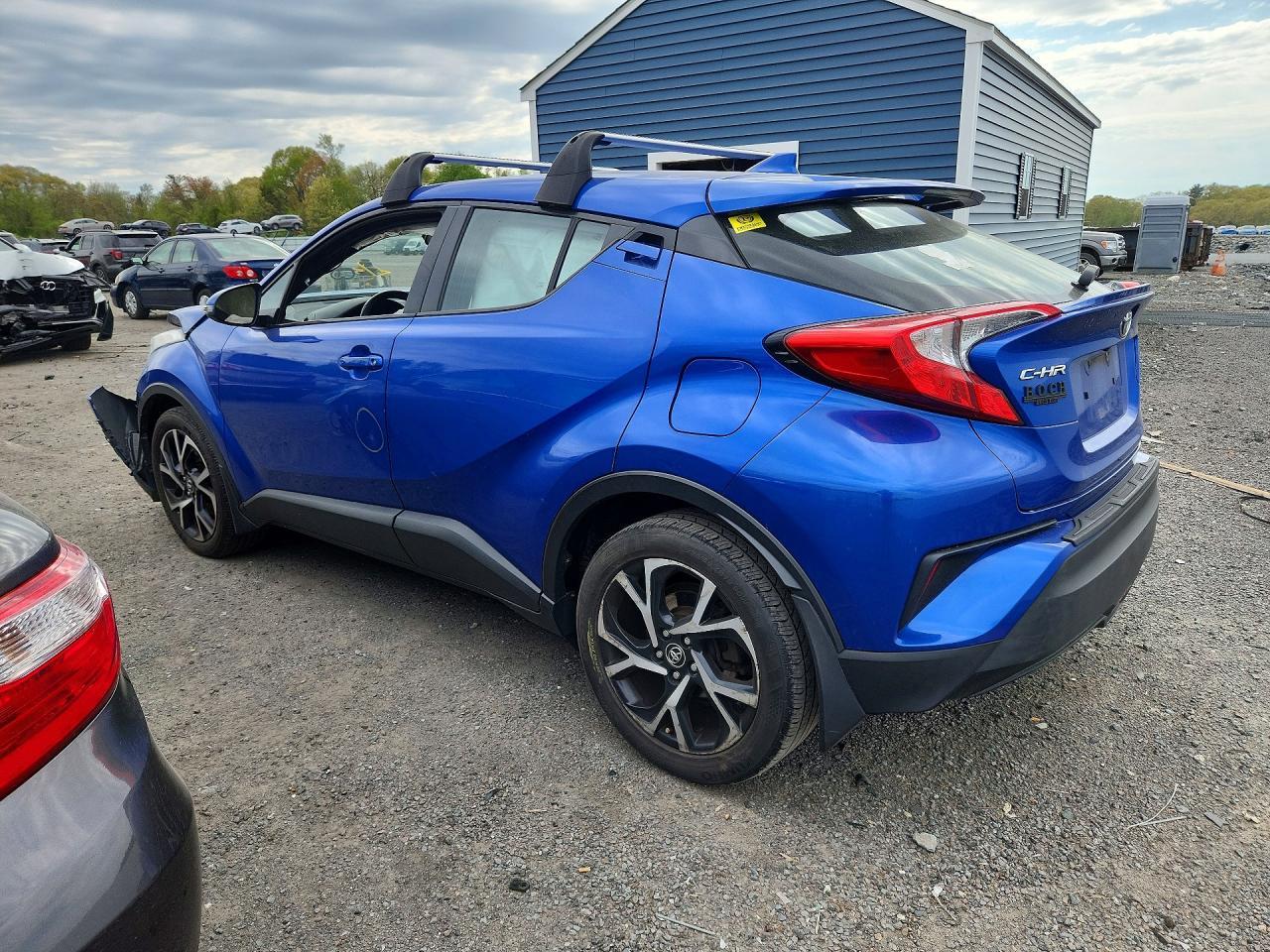 2018 Toyota C-Hr Xle Premium - Image 2