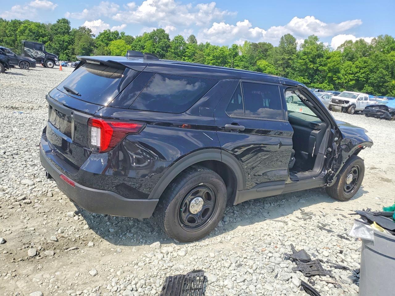 2025 Ford Explorer Police Interceptor - Image 3