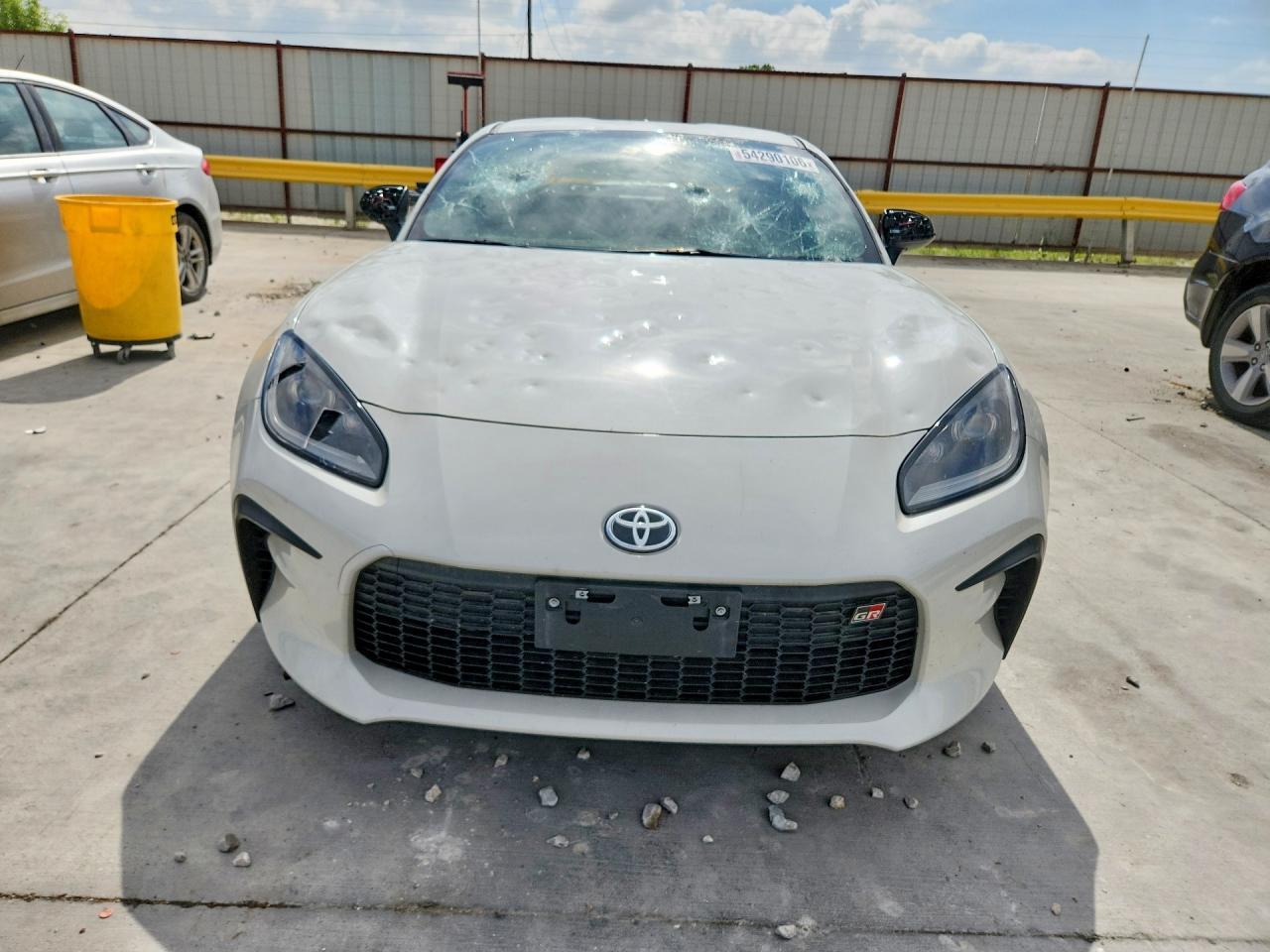 2025 Toyota Gr 86 Premium - Image 5