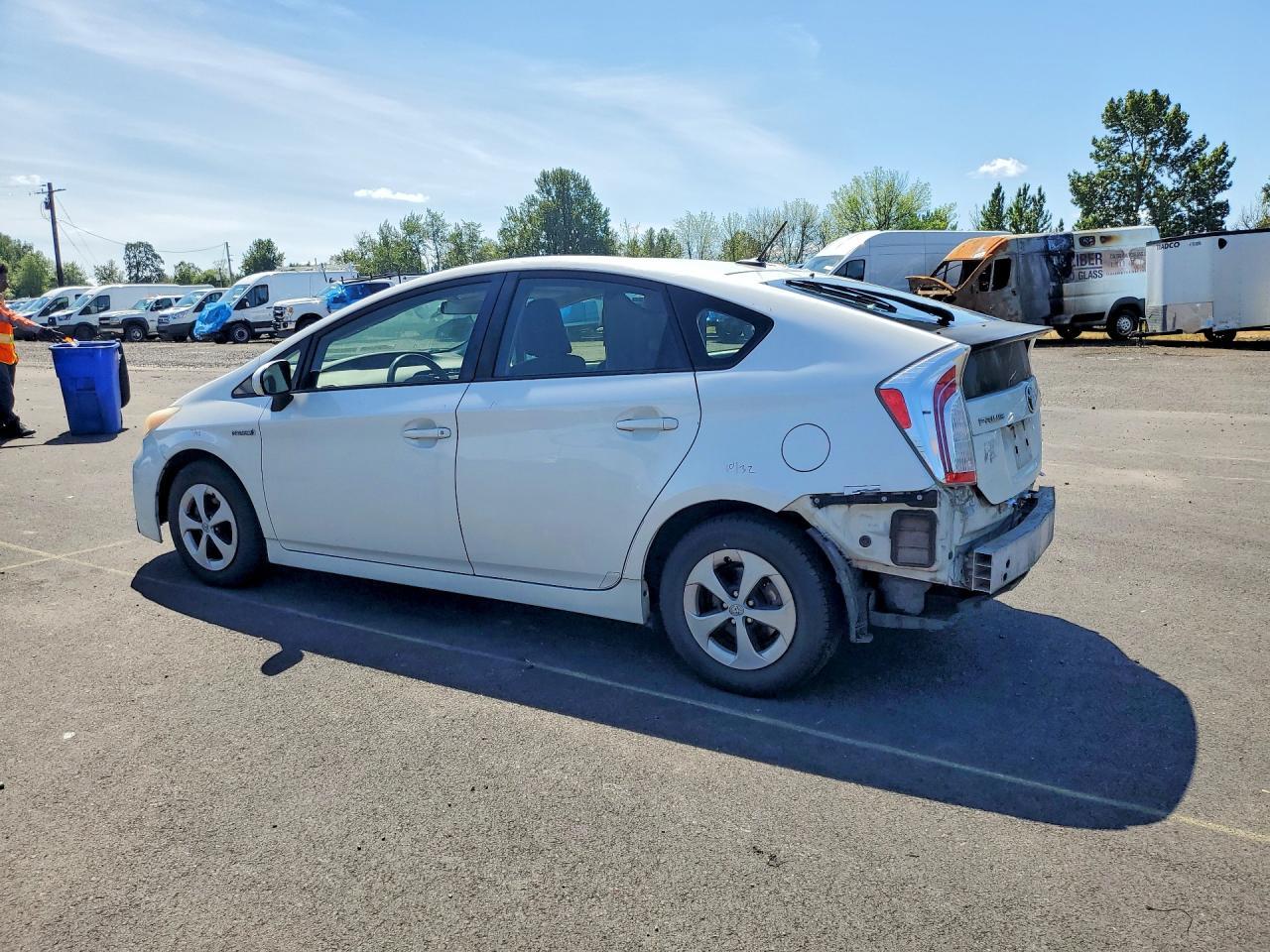 2013 Toyota Prius Three - Image 2
