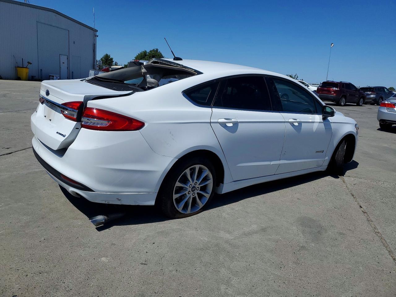 2017 Ford Fusion S Hybrid - Image 3