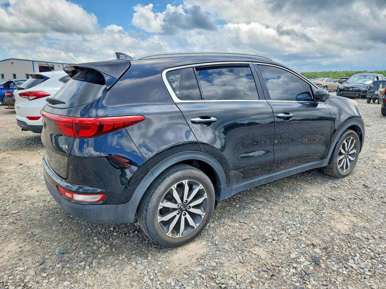 2017 Kia Sportage Ex - Image 3