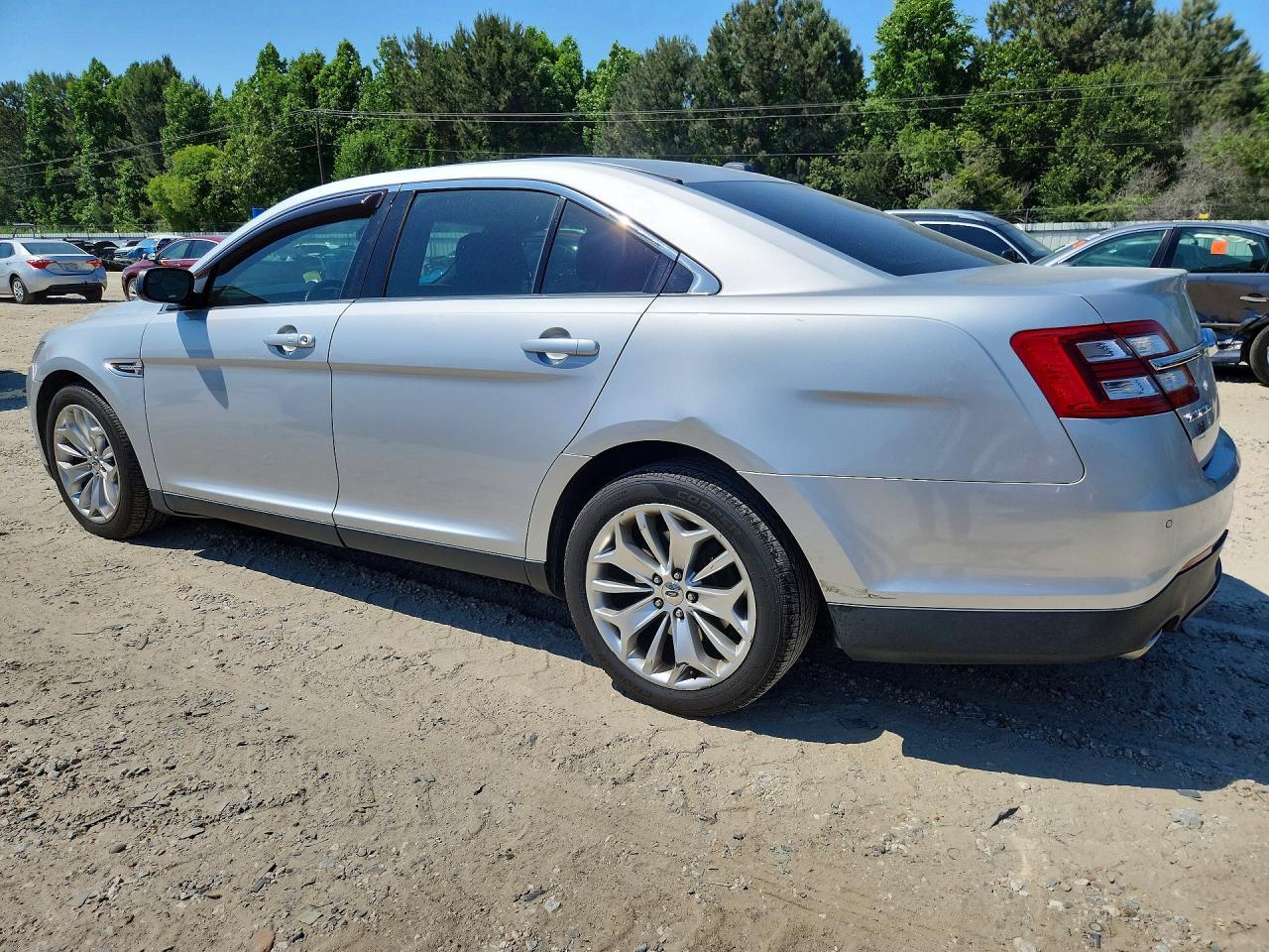 2014 Ford Taurus Limited - Фото 2