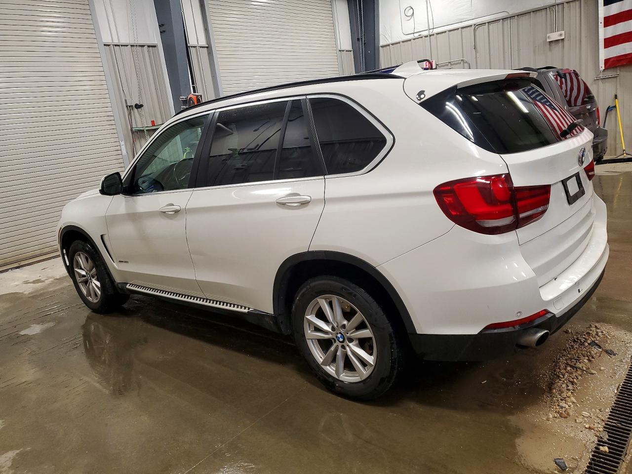 2015 BMW X5 xDrive35I - Фото 2