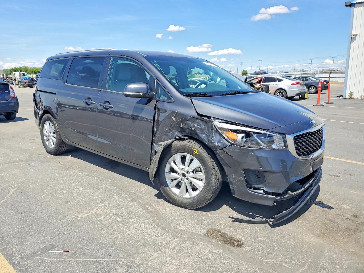 2017 Kia Sedona - Фото 4