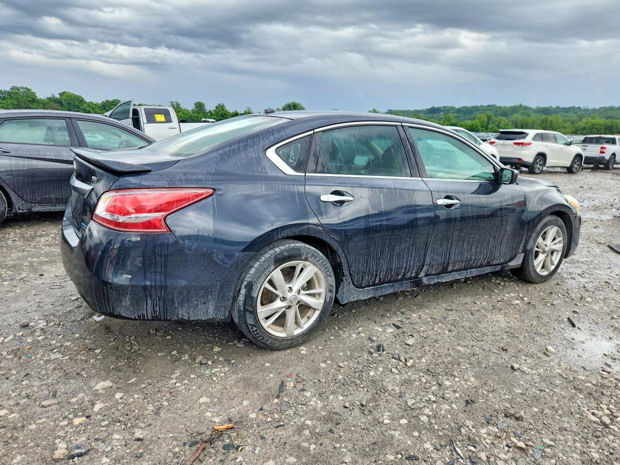 2013 Nissan Altima - Image 3