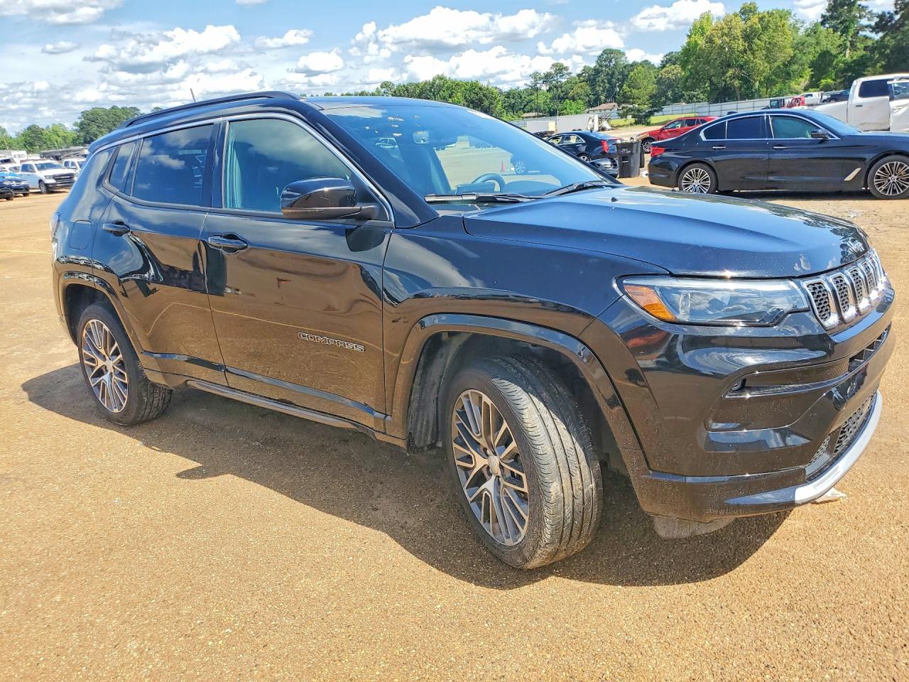 2023 Jeep Compass Limited - Image 4