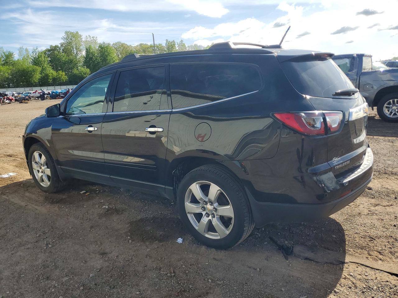 2017 Chevrolet Traverse Lt - Фото 2