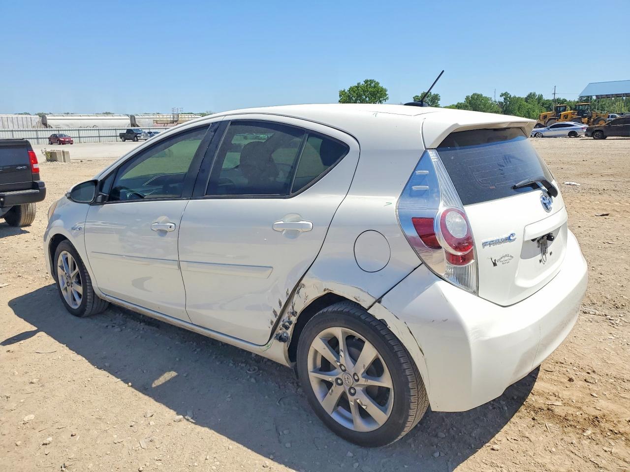 2013 Toyota Prius C Four - Фото 2