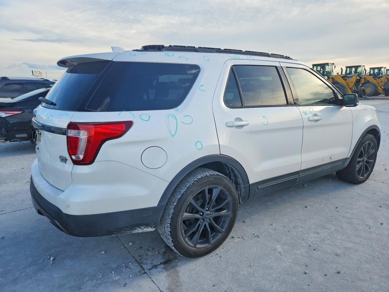 2017 Ford Explorer Xlt - Фото 3