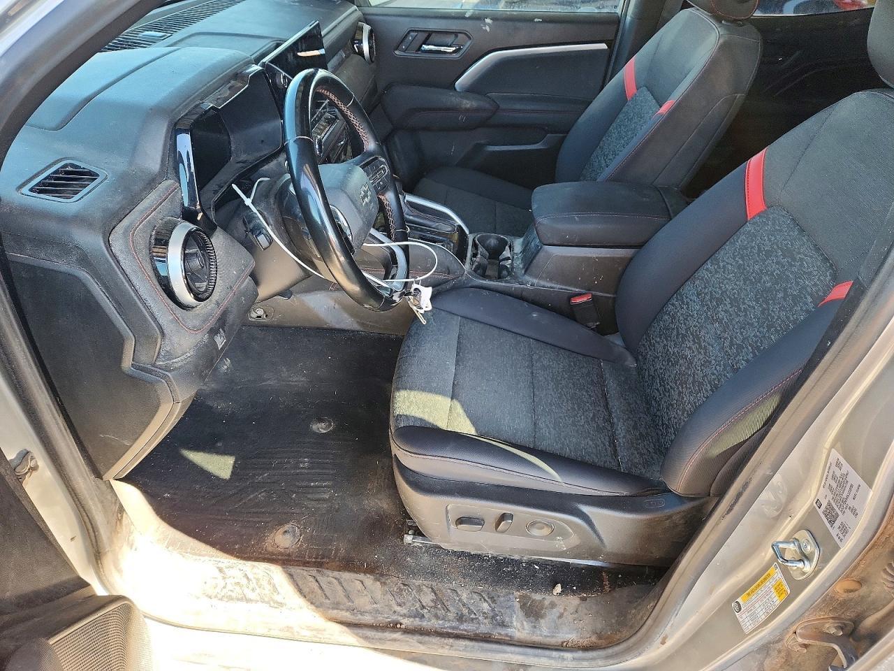2025 Chevrolet Colorado Z71 - Image 7
