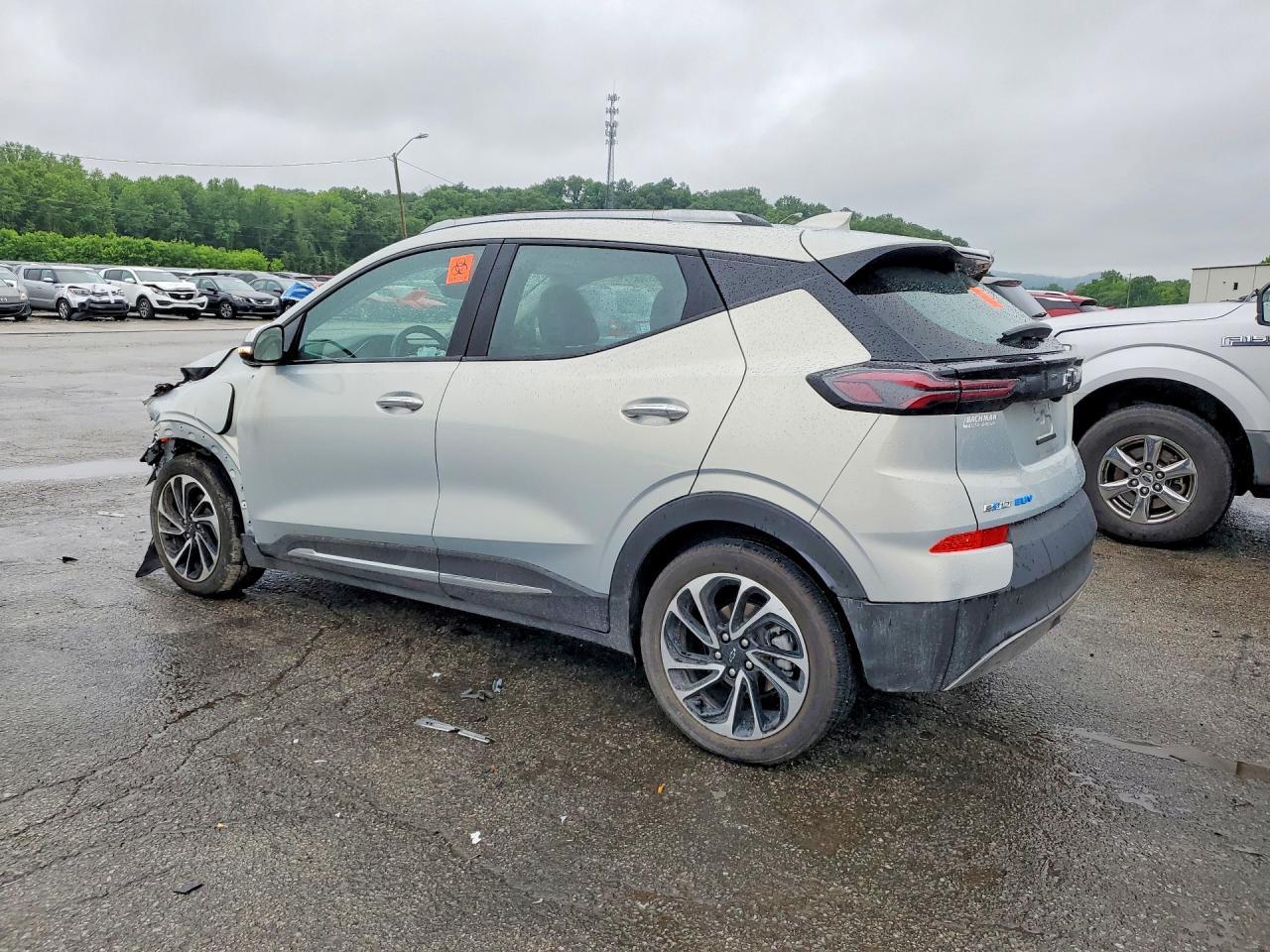 2023 Chevrolet Bolt Euv Premier - Image 2